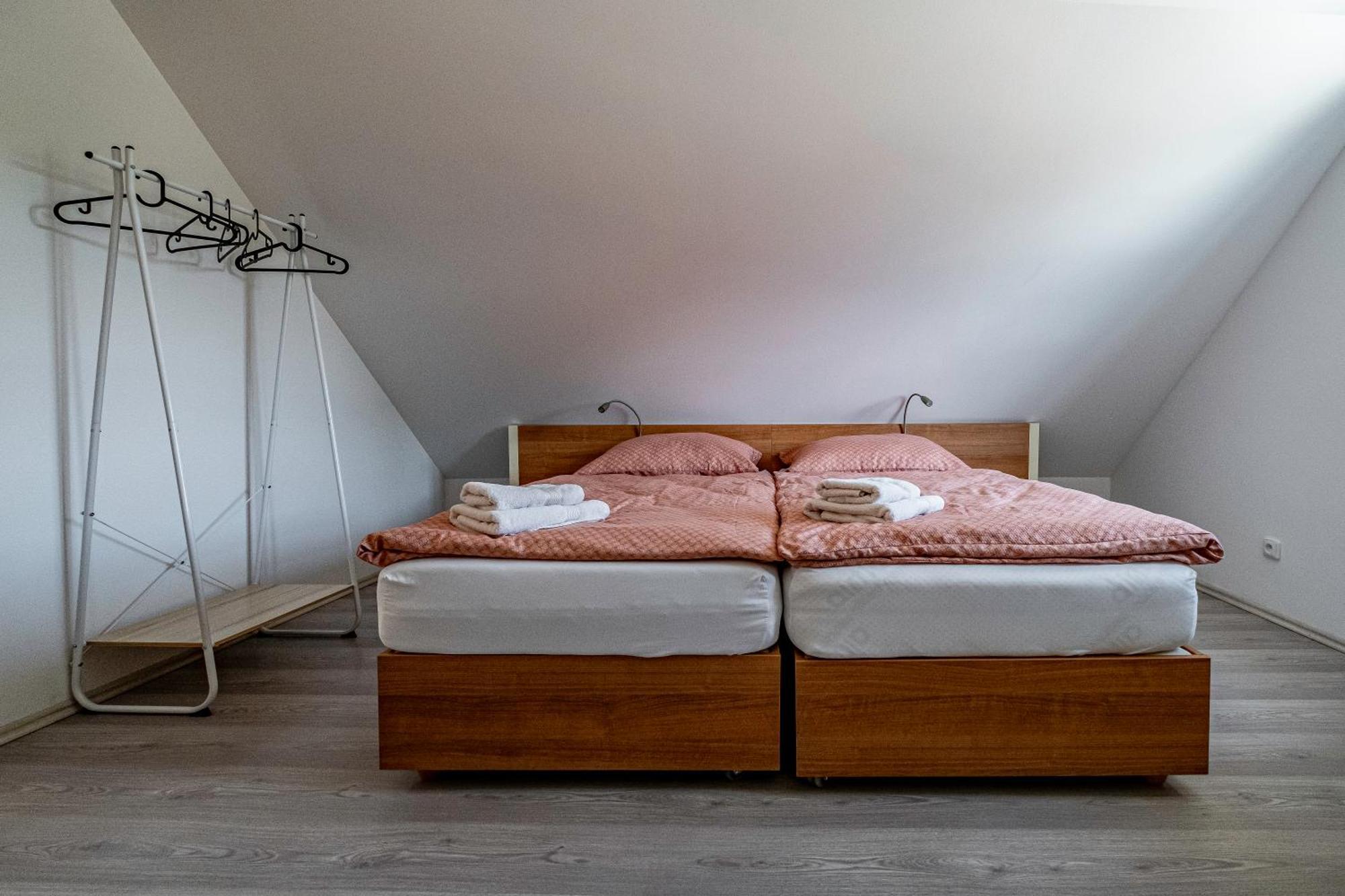 U Katalpy Hotel Sedlec  Bagian luar foto