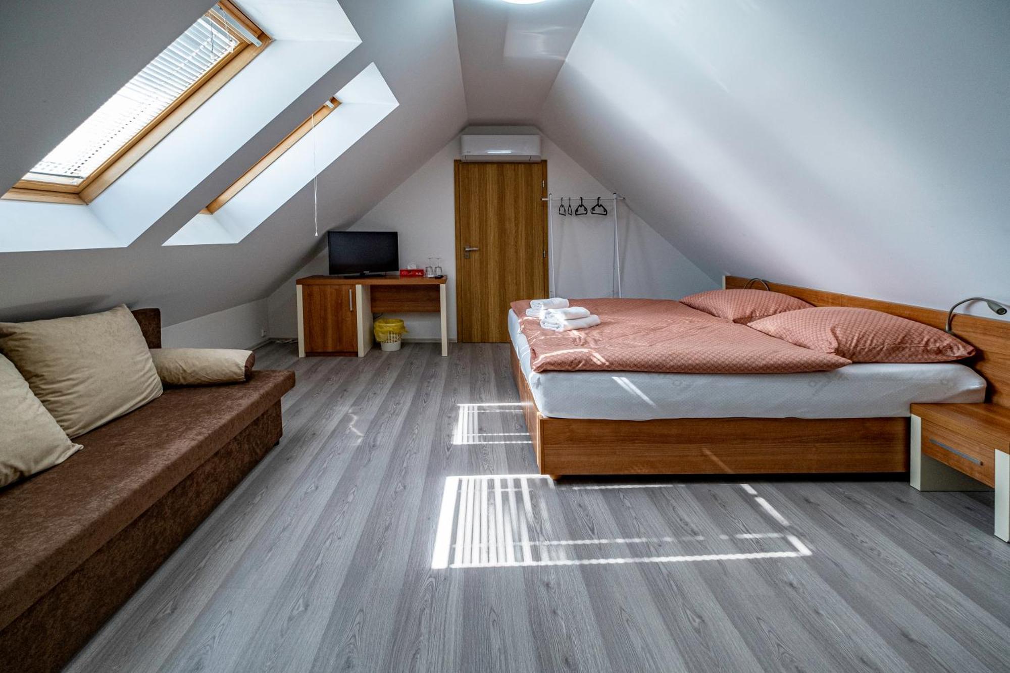 U Katalpy Hotel Sedlec  Bagian luar foto