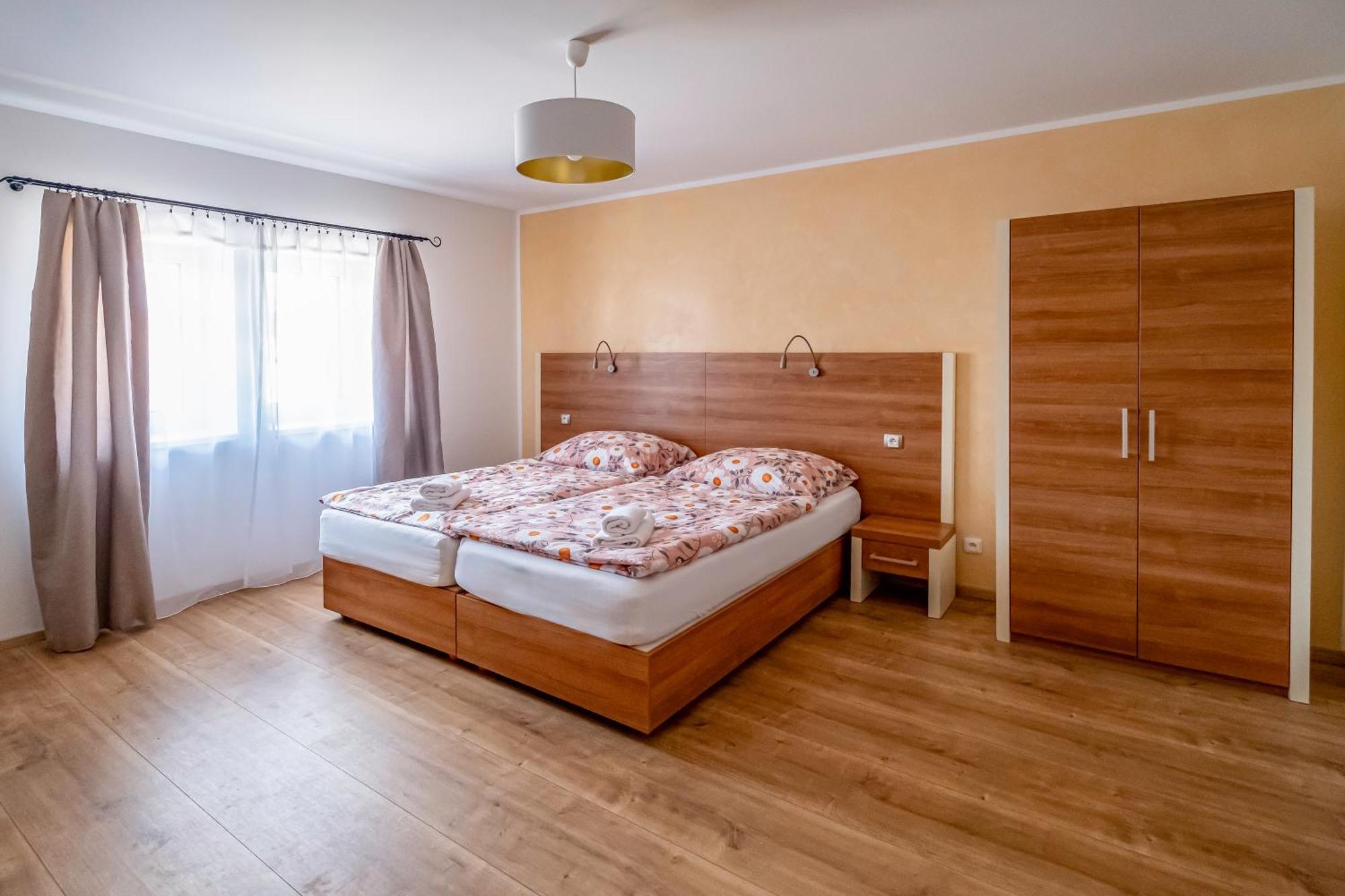 U Katalpy Hotel Sedlec  Bagian luar foto
